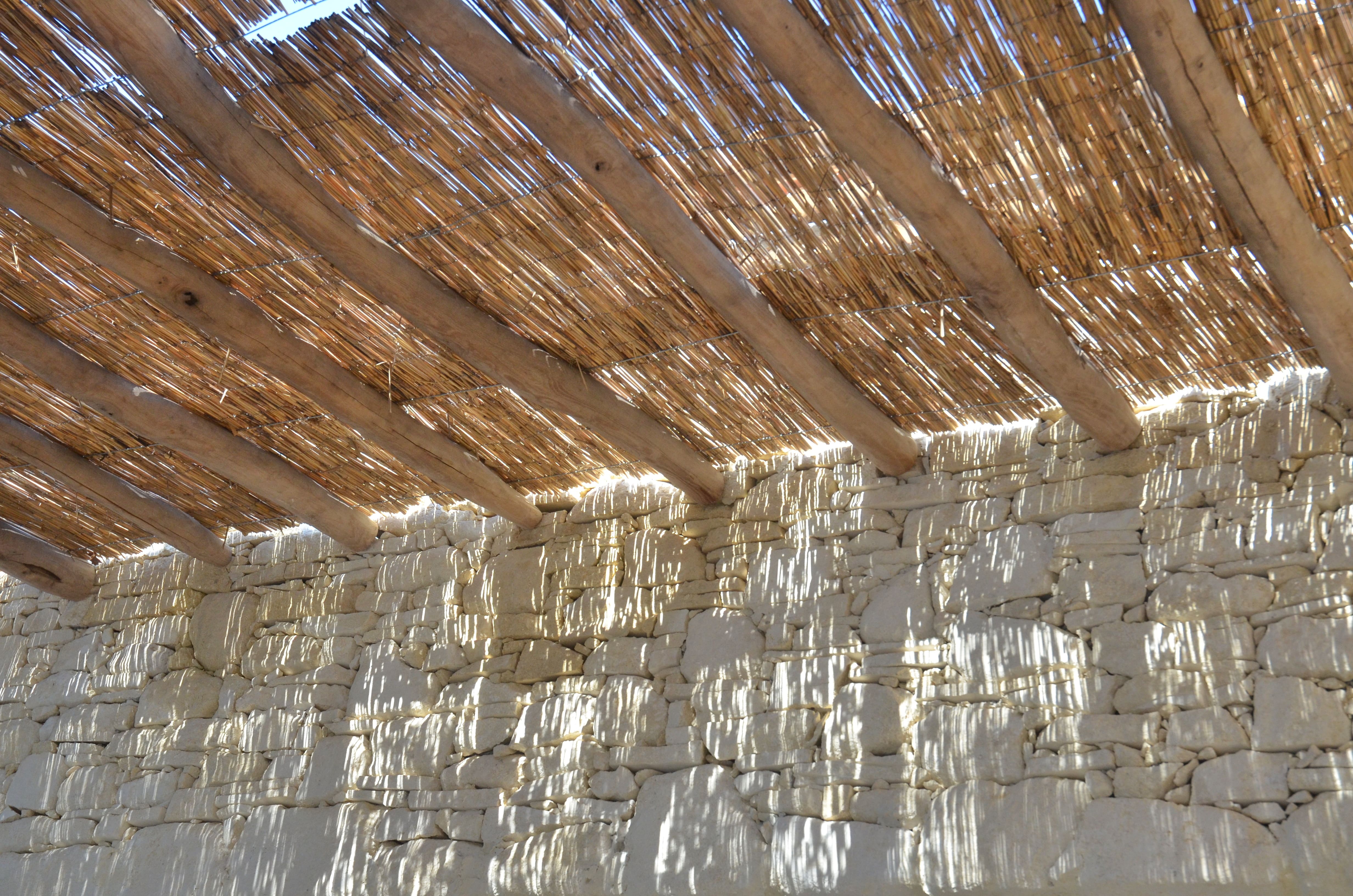 Photo de détails architecturaux beige de réalisation 2 - Agence Boris Folli - Architecture des Caps