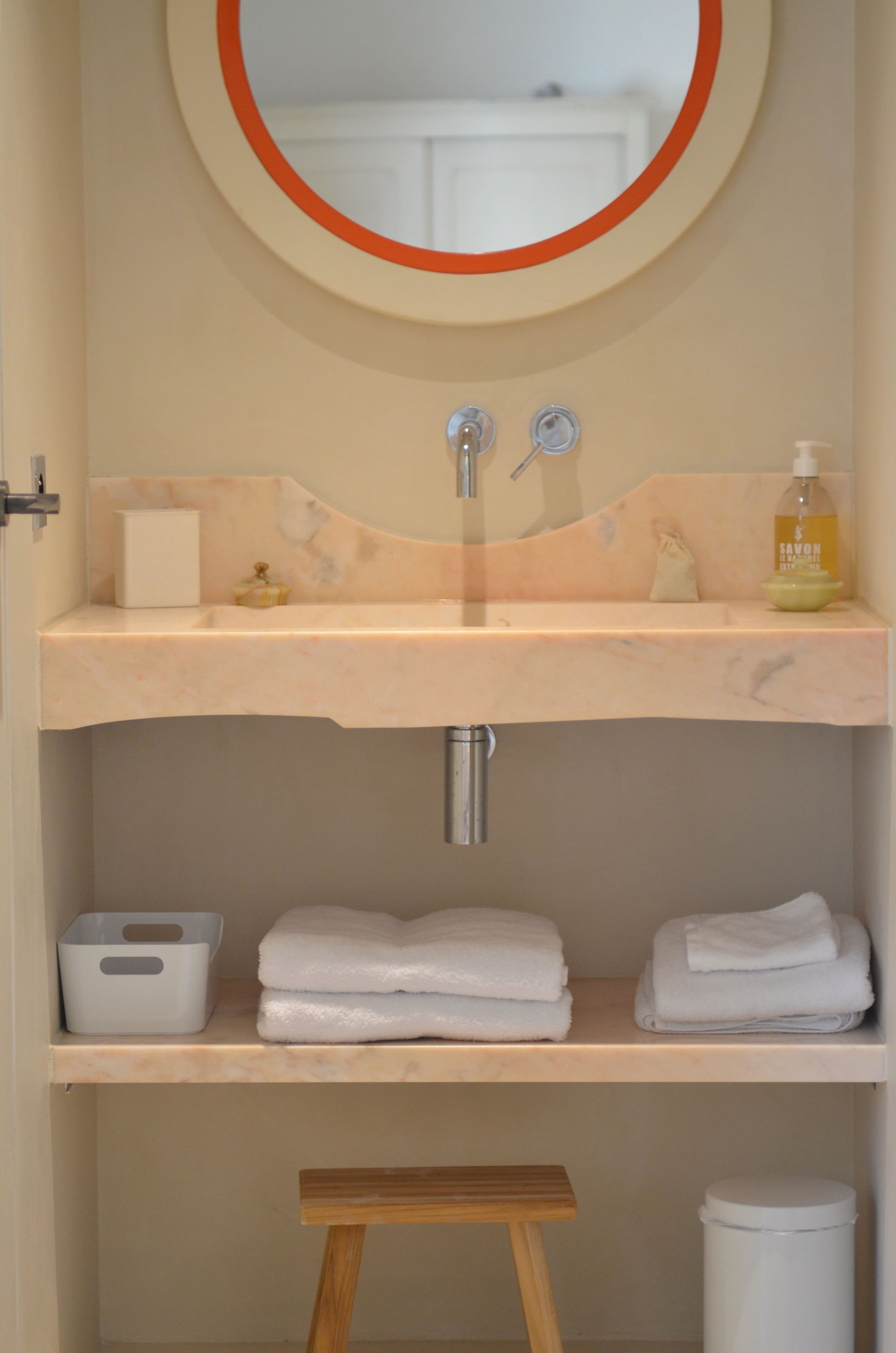 Photo de détails architecturaux blanc de réalisation 15 - Agence Boris Folli - Architecture des Caps