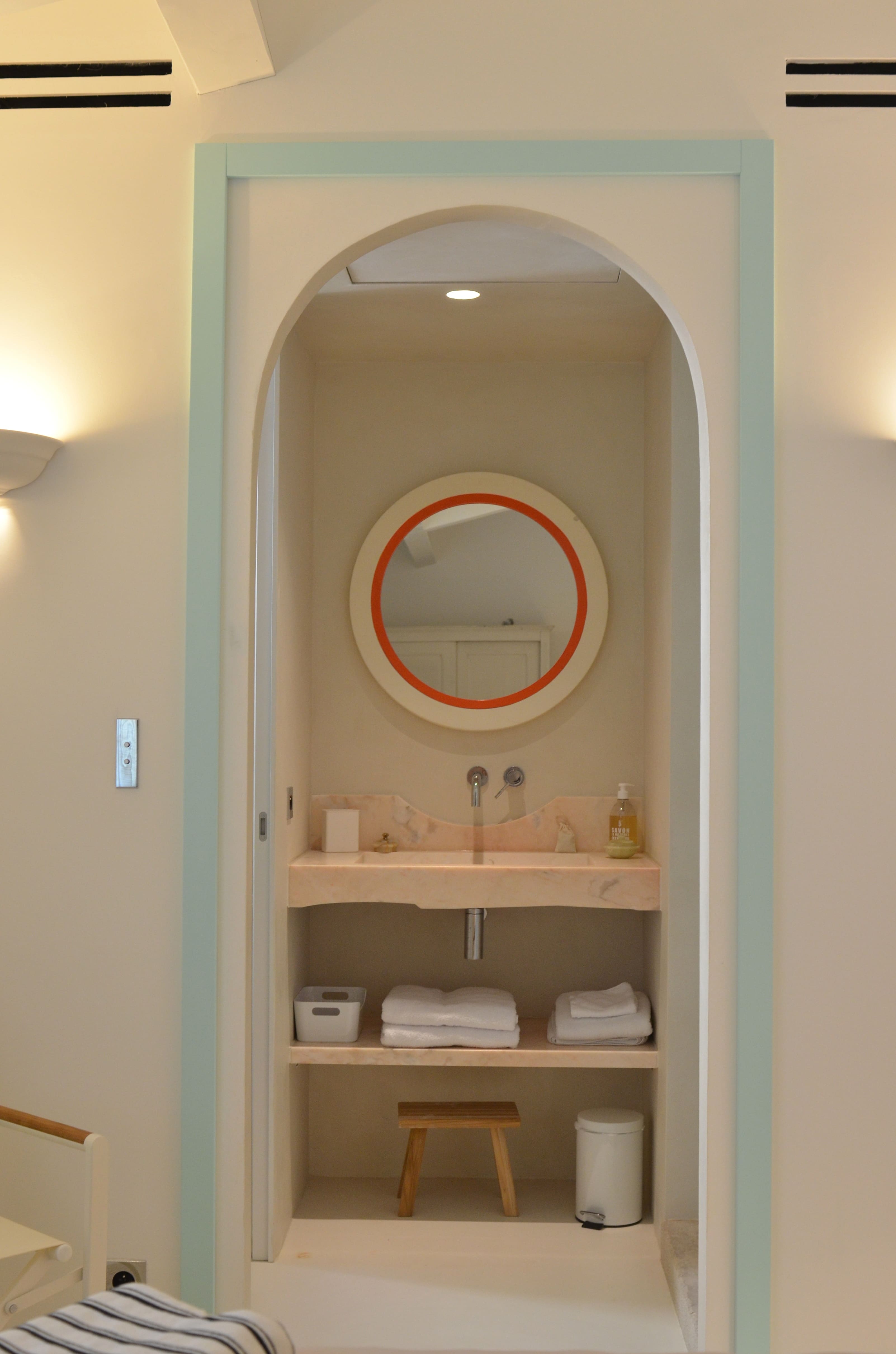 Photo de détails architecturaux blanc de réalisation 24 - Agence Boris Folli - Architecture des Caps