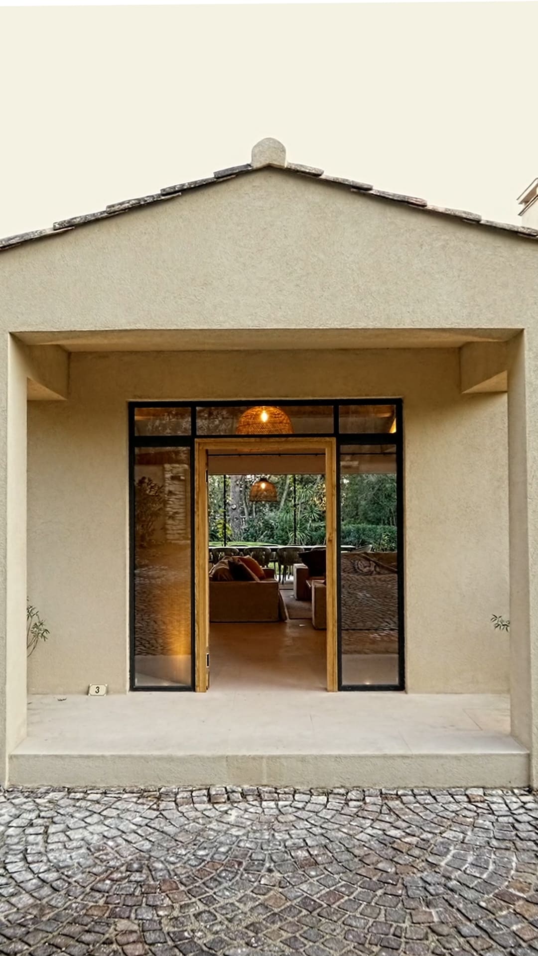 Photo de détails architecturaux blanc de réalisation 9 - Agence Boris Folli - Architecture des Caps