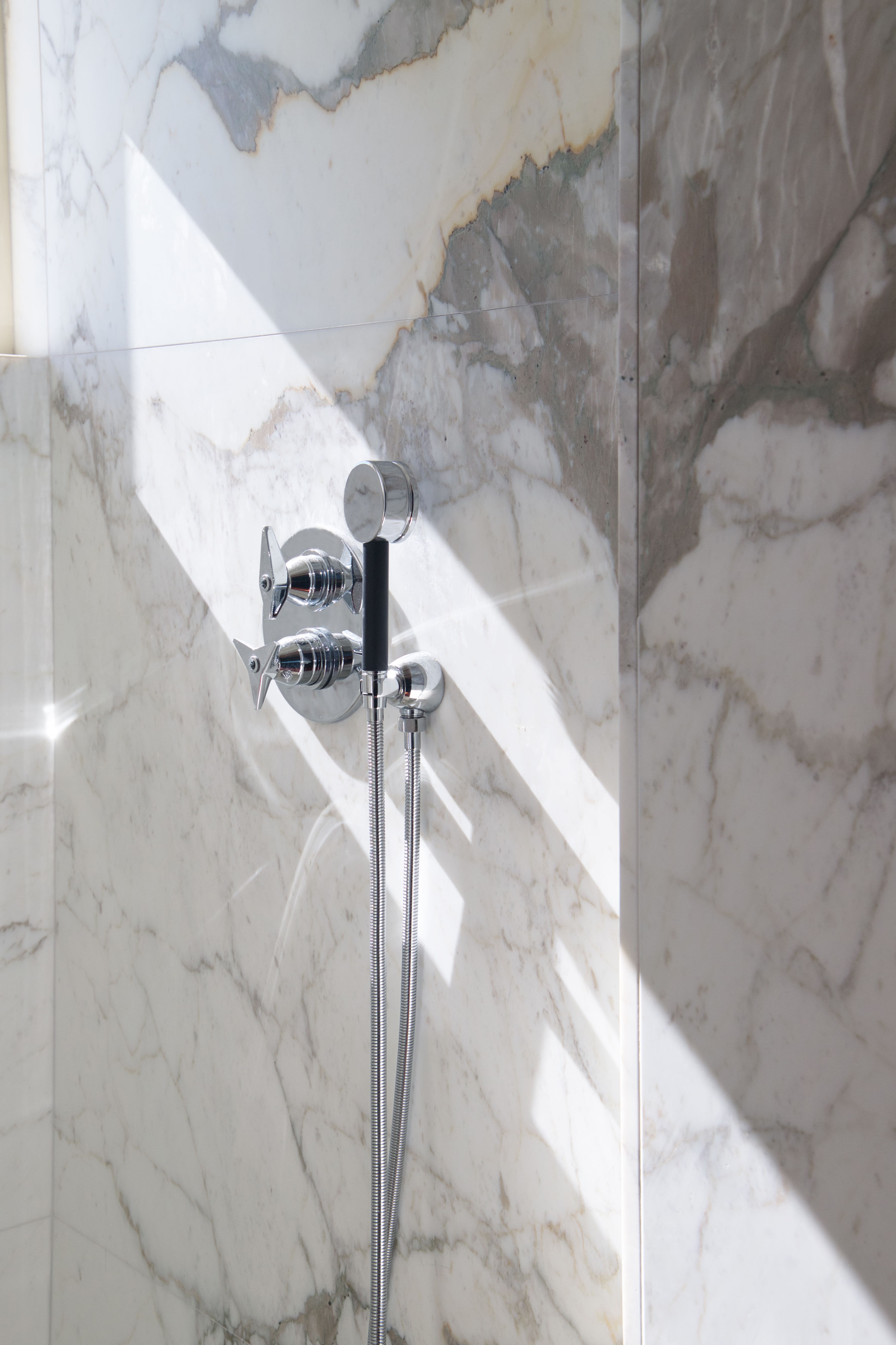 Photo de détails architecturaux gris de réalisation 12 - Agence Boris Folli - Architecture des Caps