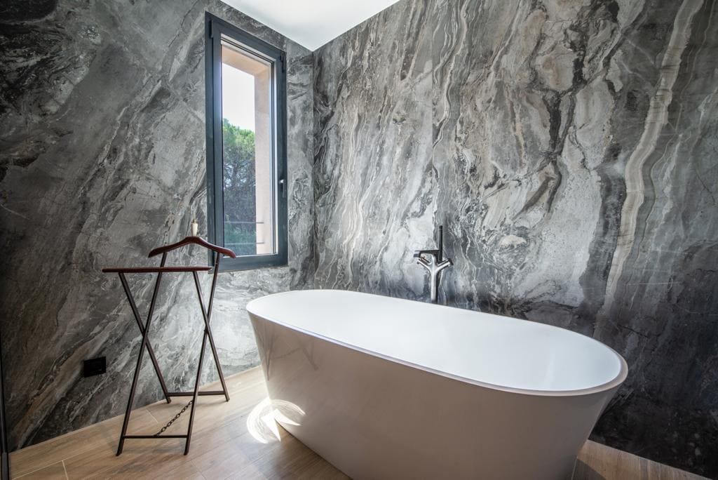 Photo de détails architecturaux gris de réalisation 37 - Agence Boris Folli - Architecture des Caps