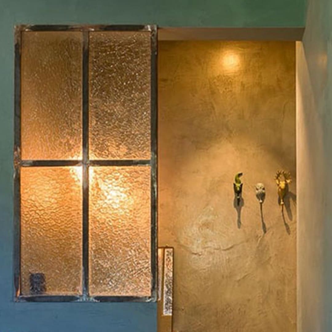 Photo de détails architecturaux jaune de réalisation 1 - Agence Boris Folli - Architecture des Caps