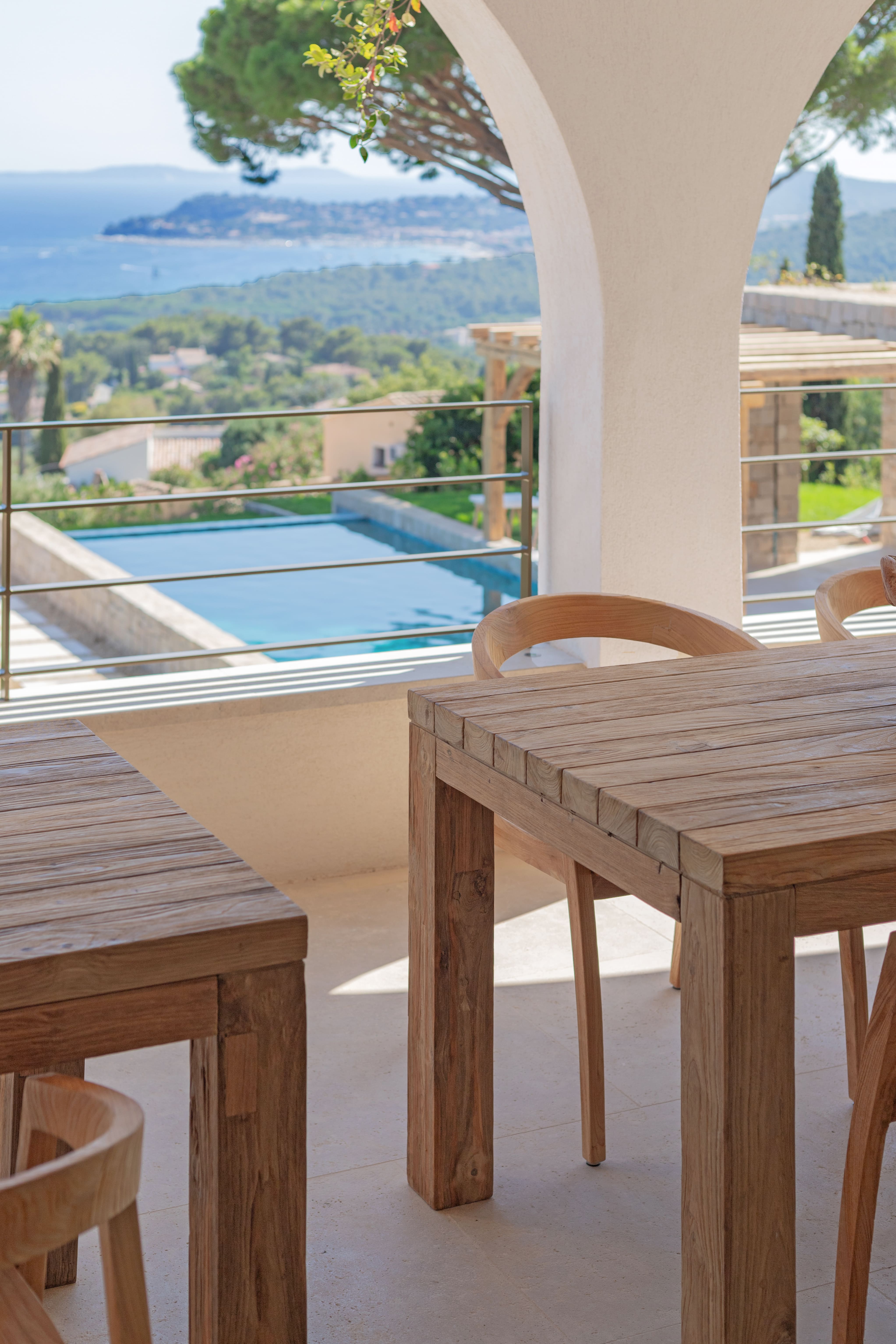 Photo de détails architecturaux marron de réalisation 11 - Agence Boris Folli - Architecture des Caps