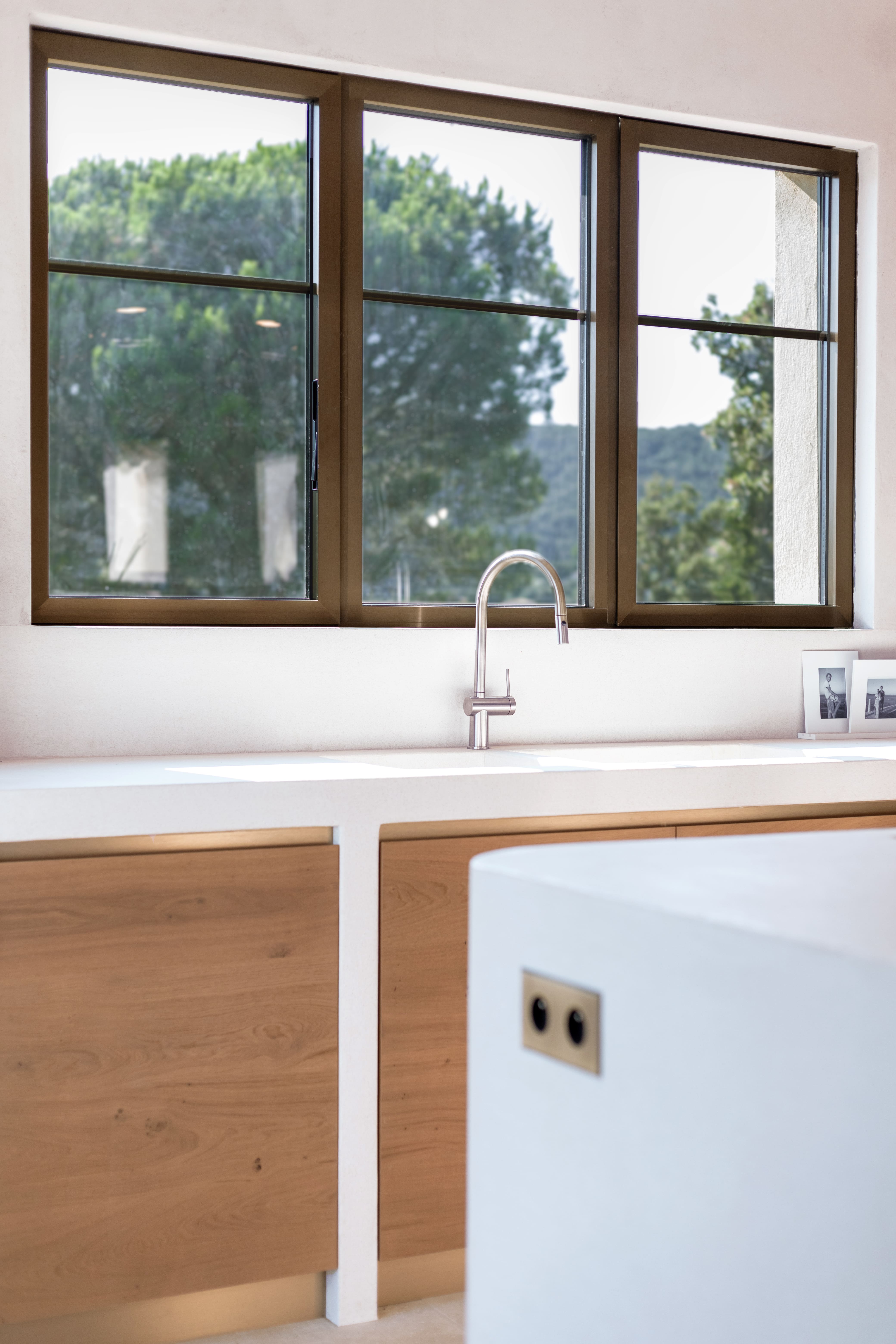 Photo de détails architecturaux marron de réalisation 12 - Agence Boris Folli - Architecture des Caps