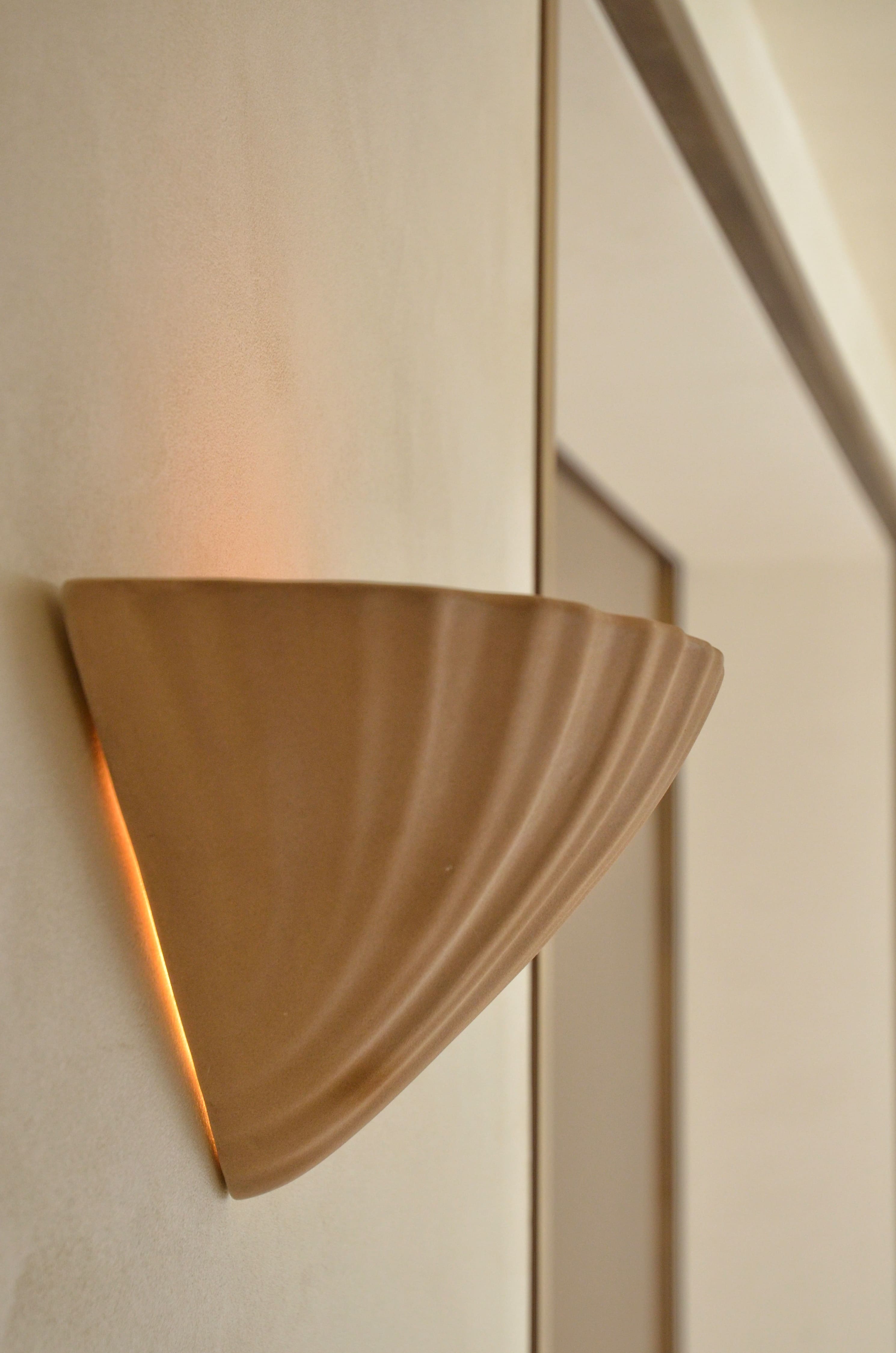 Photo de détails architecturaux marron de réalisation 25 - Agence Boris Folli - Architecture des Caps