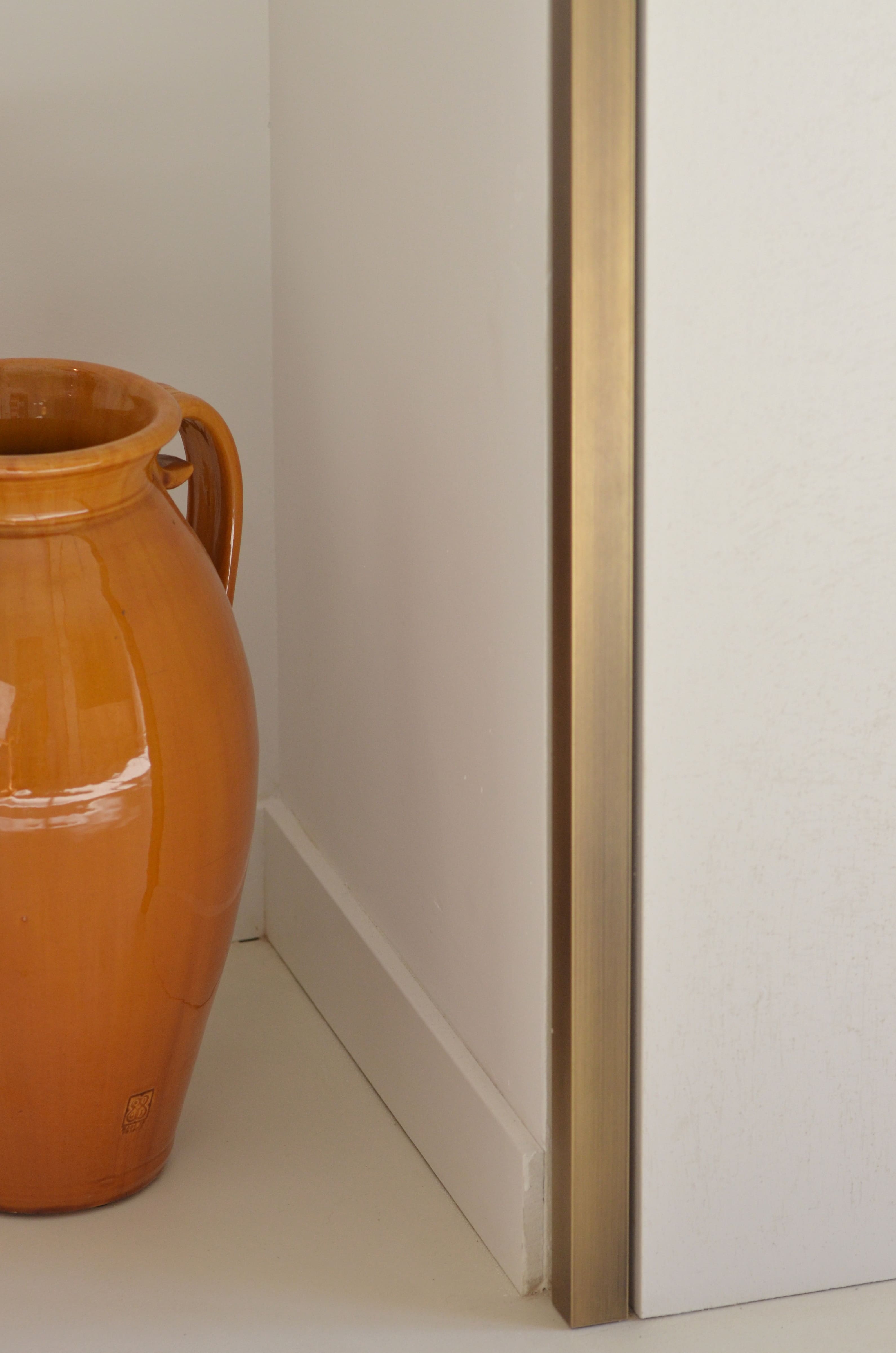 Photo de détails architecturaux marron de réalisation 26 - Agence Boris Folli - Architecture des Caps