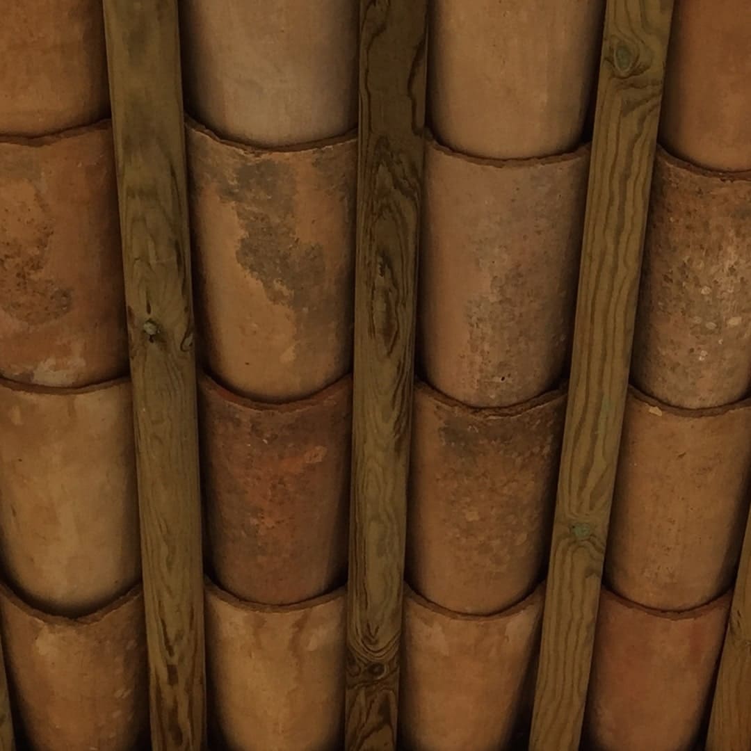 Photo de détails architecturaux marron de réalisation 43 - Agence Boris Folli - Architecture des Caps