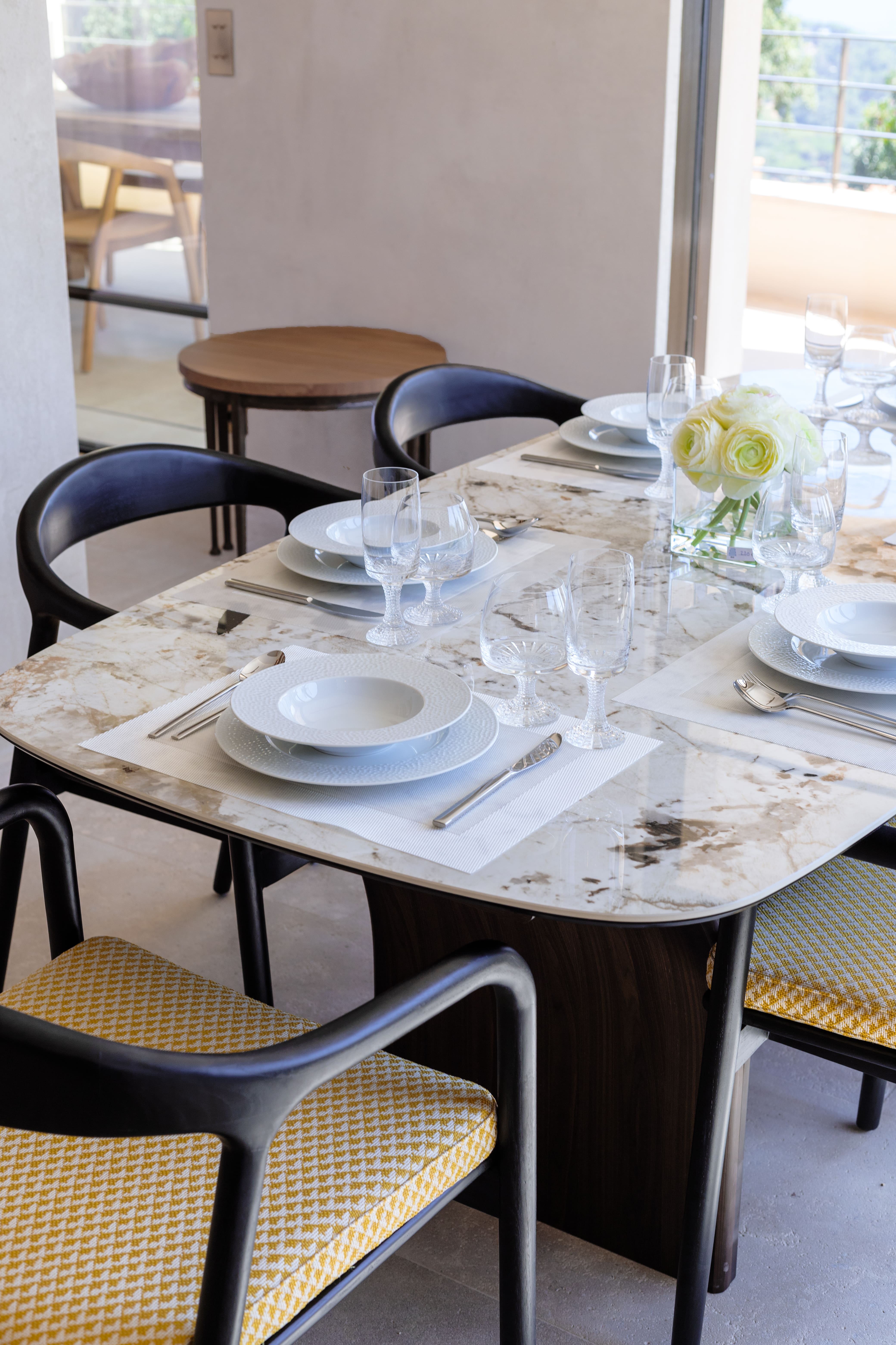 Photo de détails architecturaux noir de réalisation 13 - Agence Boris Folli - Architecture des Caps