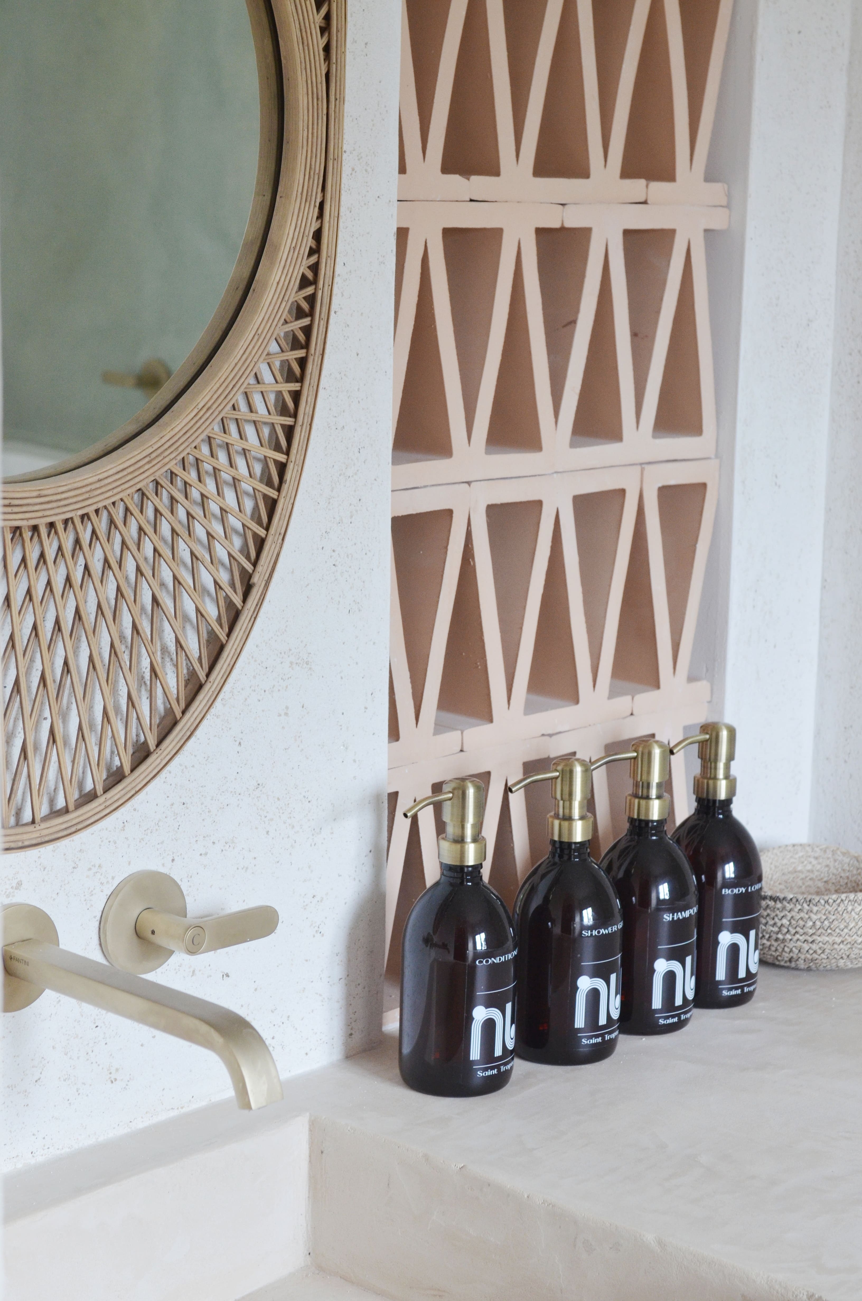 Photo de détails architecturaux noir de réalisation 2 - Agence Boris Folli - Architecture des Caps