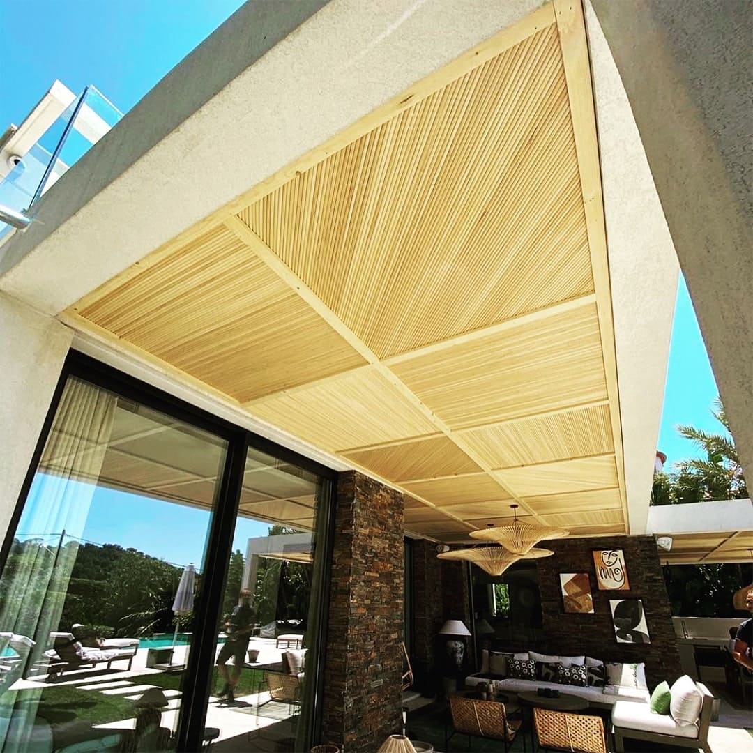 Photo de détails architecturaux noir de réalisation 3 - Agence Boris Folli - Architecture des Caps