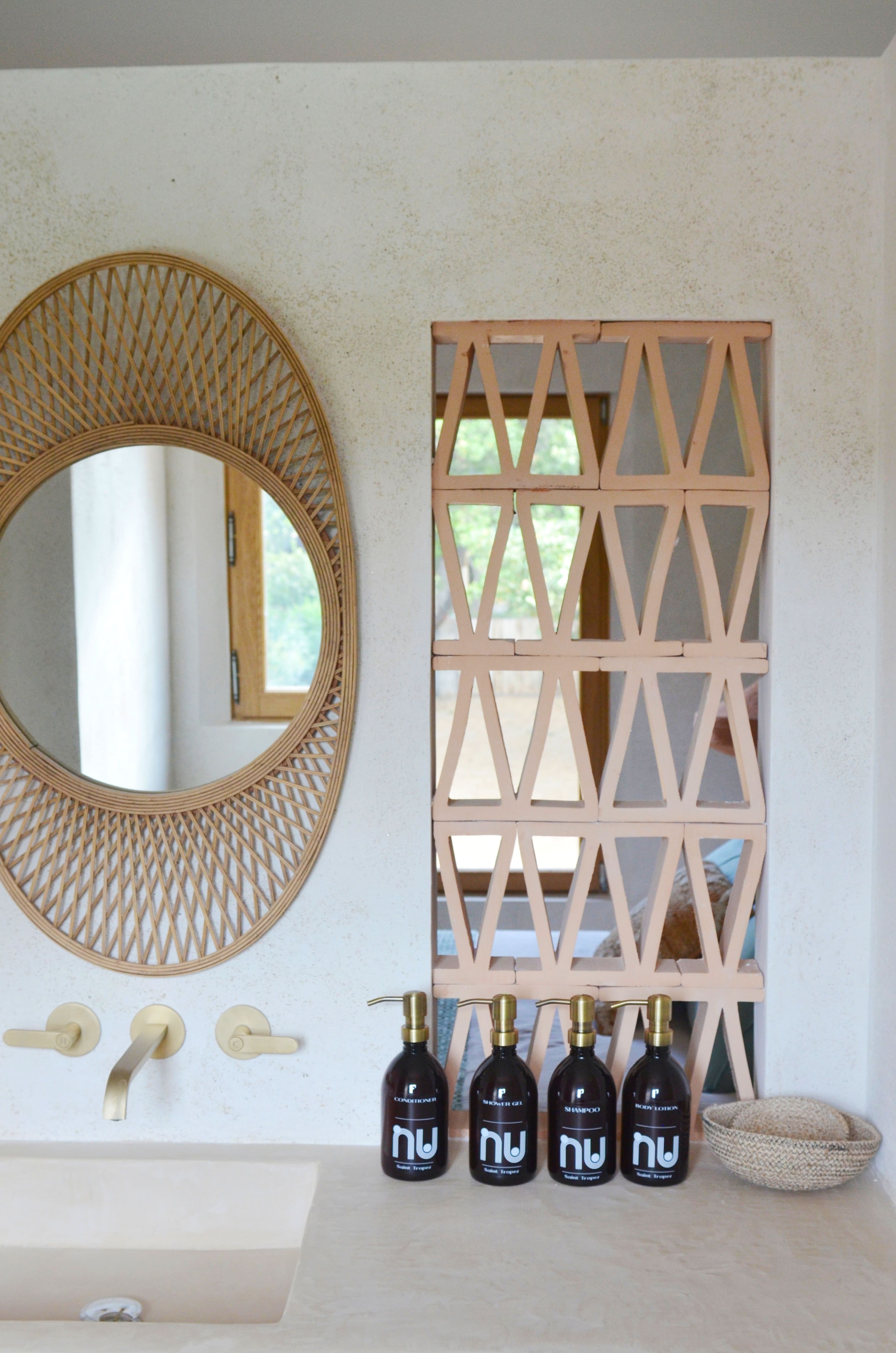 Photo de détails architecturaux noir de réalisation 4 - Agence Boris Folli - Architecture des Caps