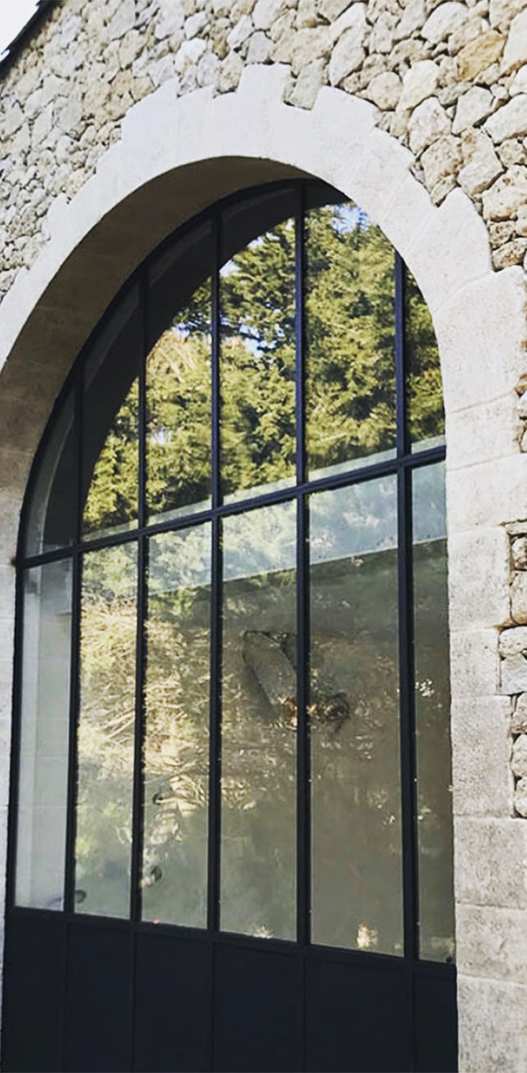 Photo de détails architecturaux noir de réalisation 4 - Agence Boris Folli - Architecture des Caps