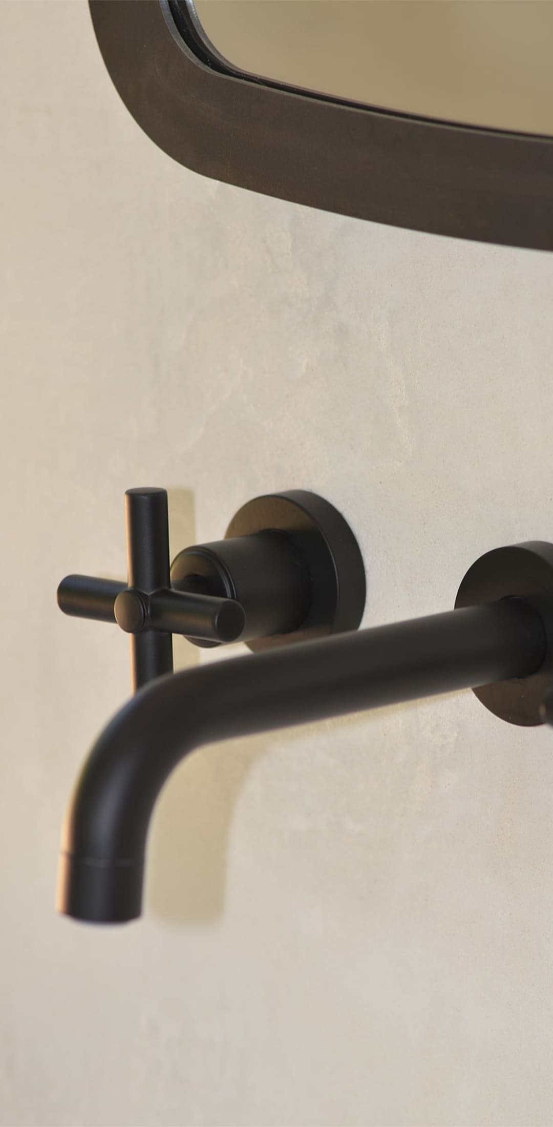 Photo de détails architecturaux noir de réalisation 9 - Agence Boris Folli - Architecture des Caps