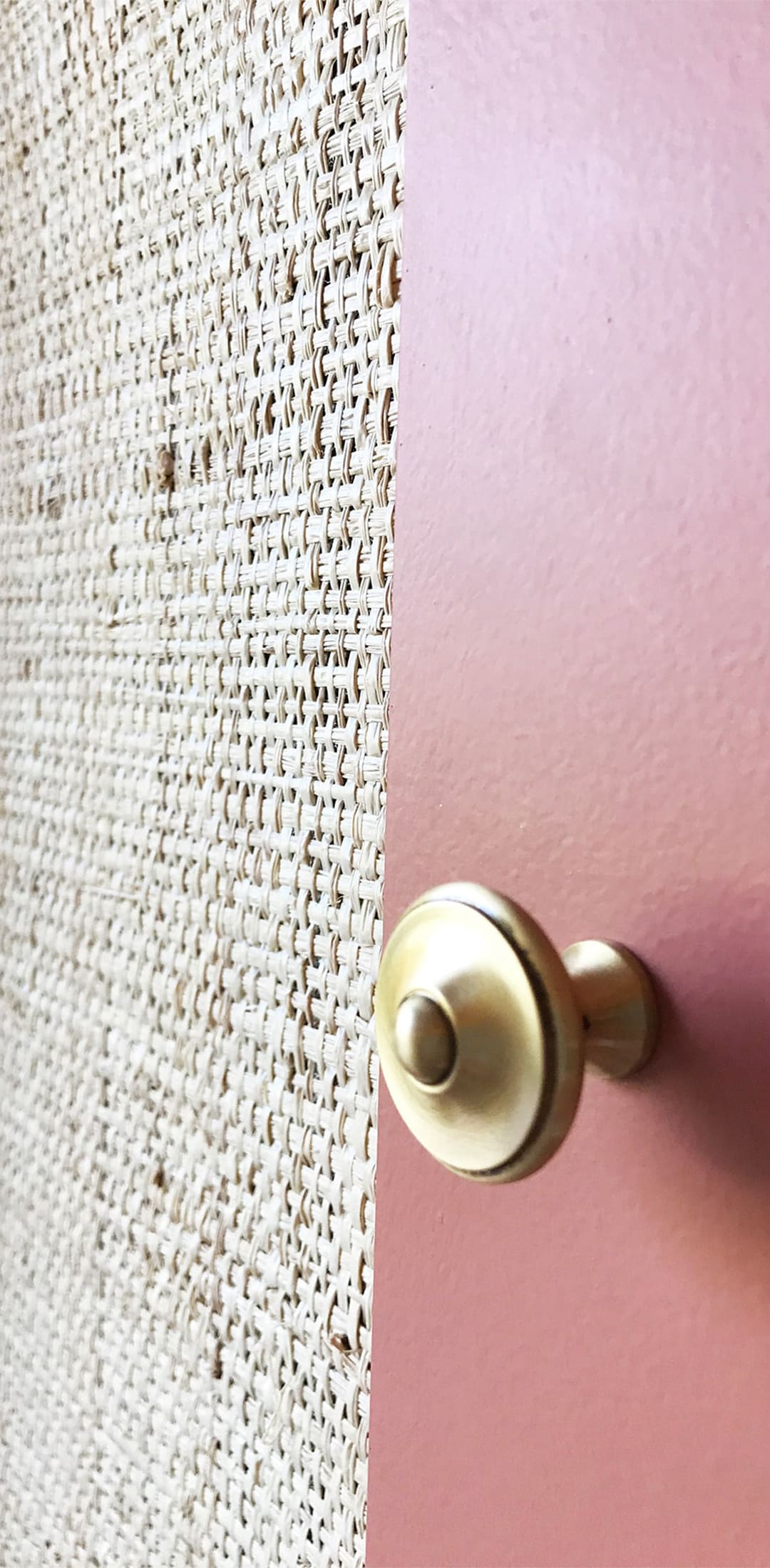 Photo de détails architecturaux rouge de réalisation 4 - Agence Boris Folli - Architecture des Caps