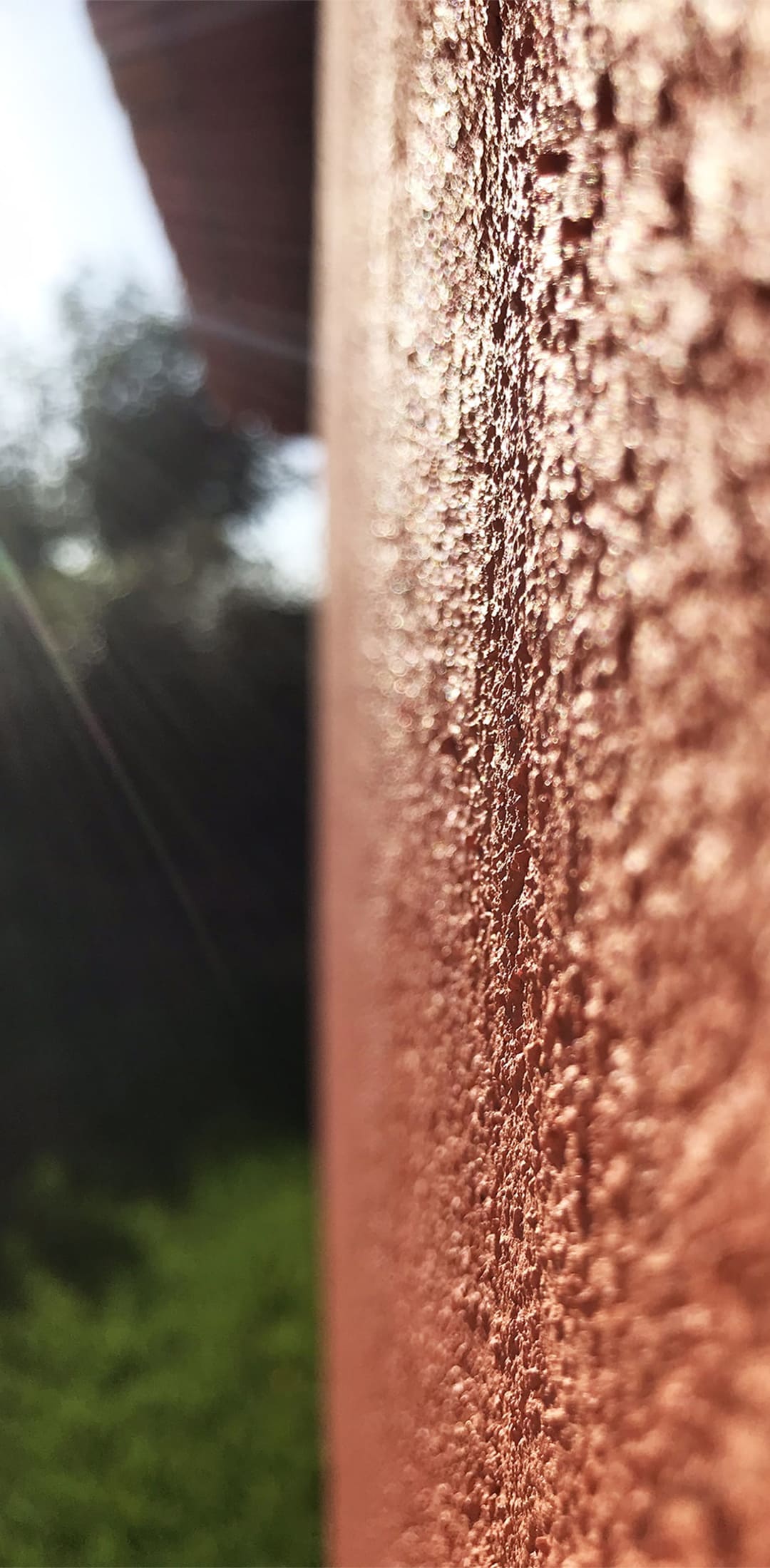 Photo de détails architecturaux rouge de réalisation 5 - Agence Boris Folli - Architecture des Caps