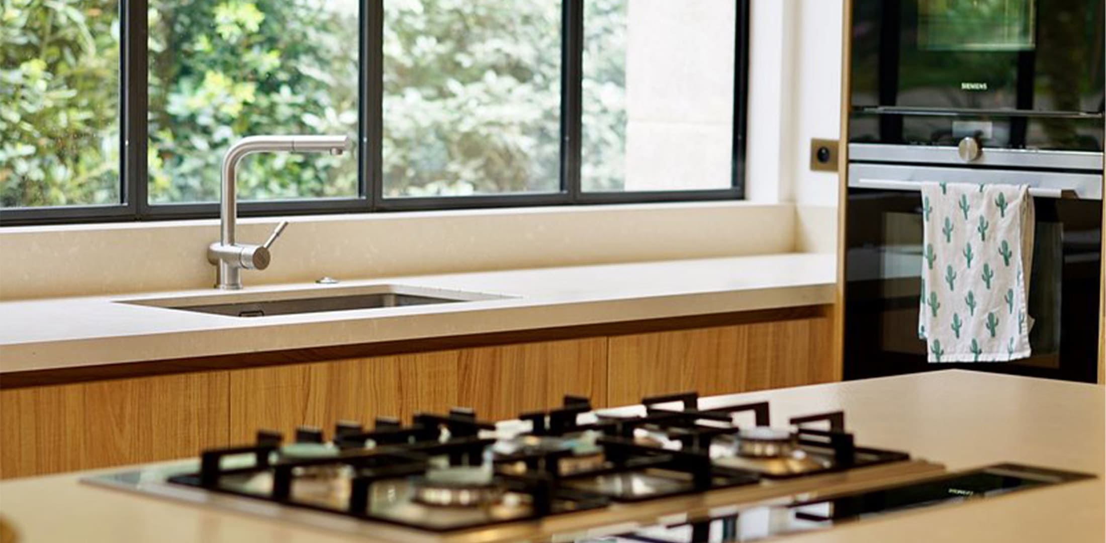 Photo de détails architecturaux vert de réalisation 15 - Agence Boris Folli - Architecture des Caps