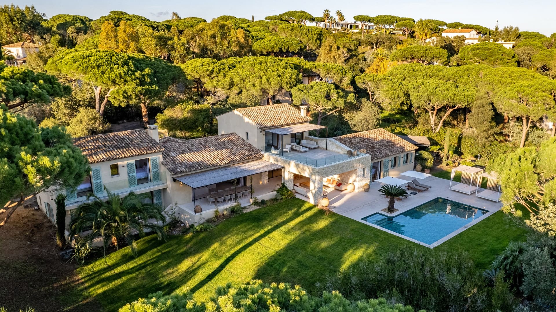 Photo de détails architecturaux vert de réalisation 20 - Agence Boris Folli - Architecture des Caps