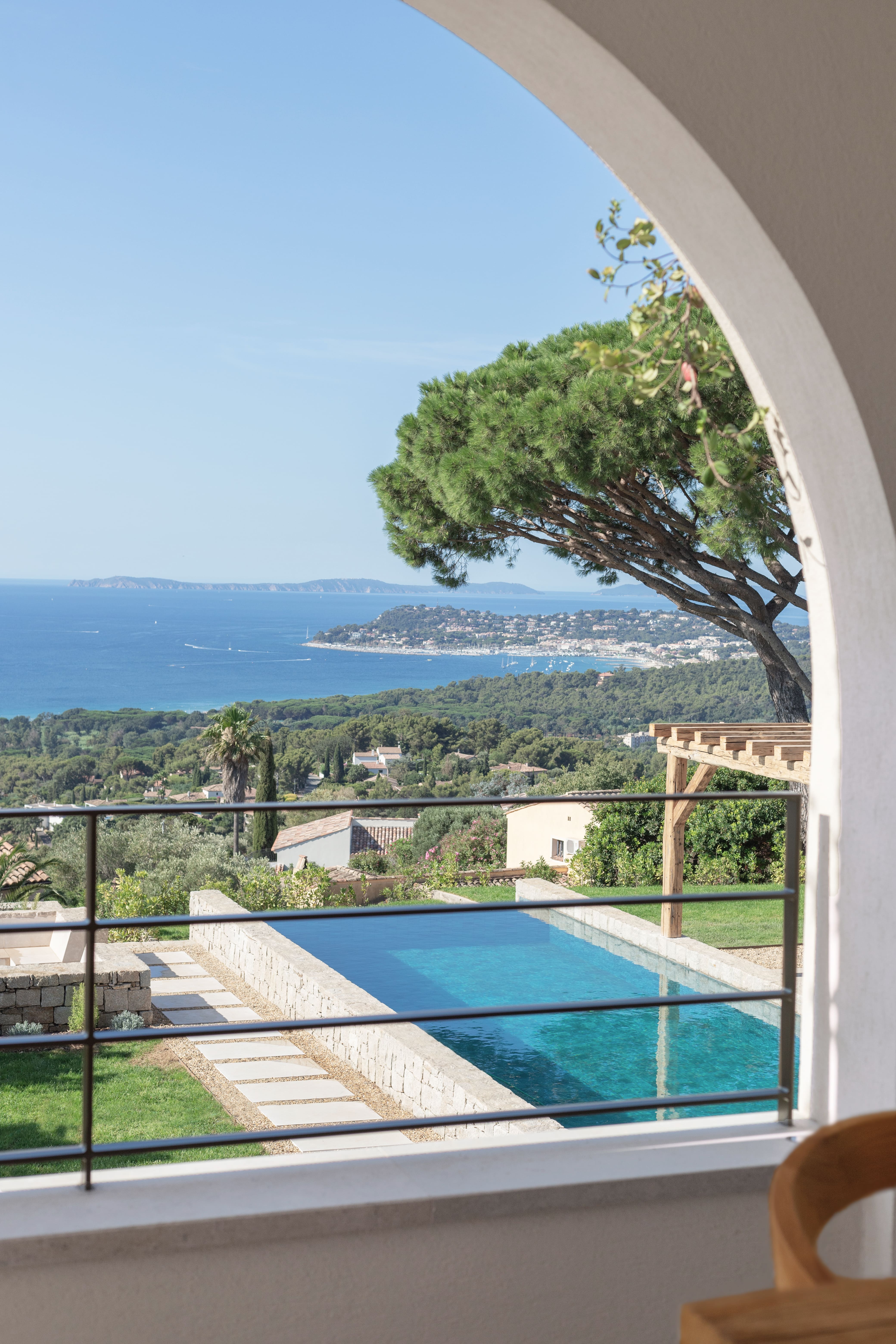 Photo de détails architecturaux vert de réalisation 25 - Agence Boris Folli - Architecture des Caps