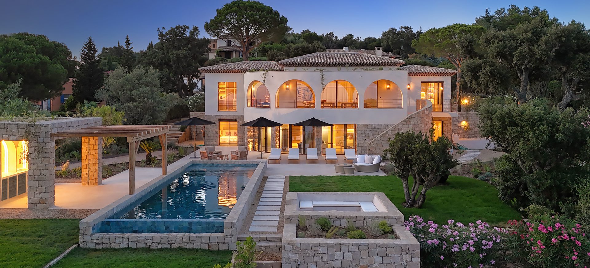 Construction, permis de construction, mission d'architecture pour un Belvédère à Saint-Tropez - Image 1