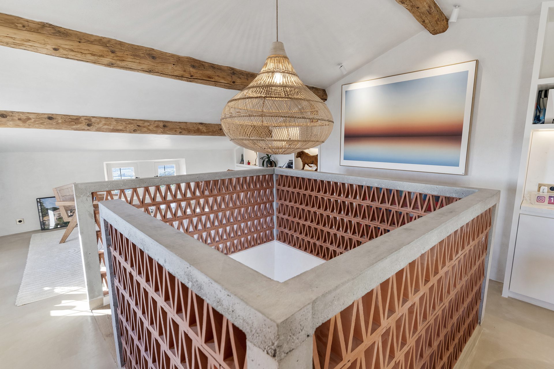 Amménagement intérieur de bureaux commerciaux à Gassin pour l'agence Boris Folli conception et maîtrise d'oeuvre Saint-Tropez et Architecture des Caps Gassin - Image 8