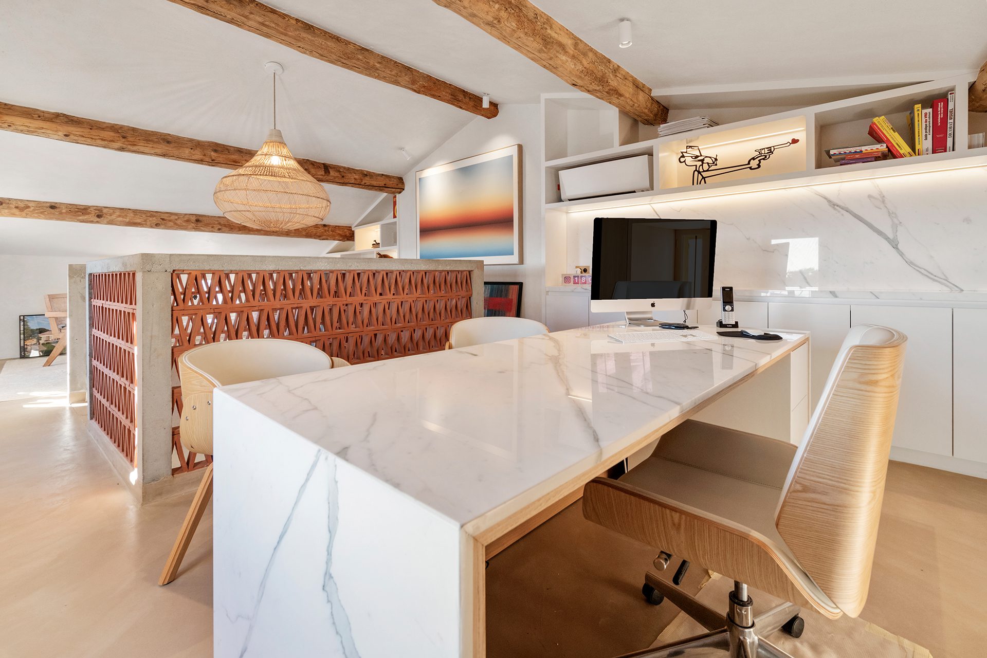 Amménagement intérieur de bureaux commerciaux à Gassin pour l'agence Boris Folli conception et maîtrise d'oeuvre Saint-Tropez et Architecture des Caps Gassin - Image 9